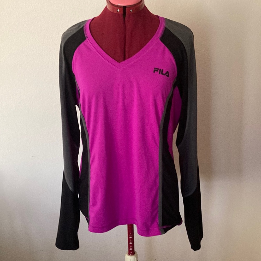Fila sport running Size XL magenta, black & gray V-neck sweater Made in Vietnam.
